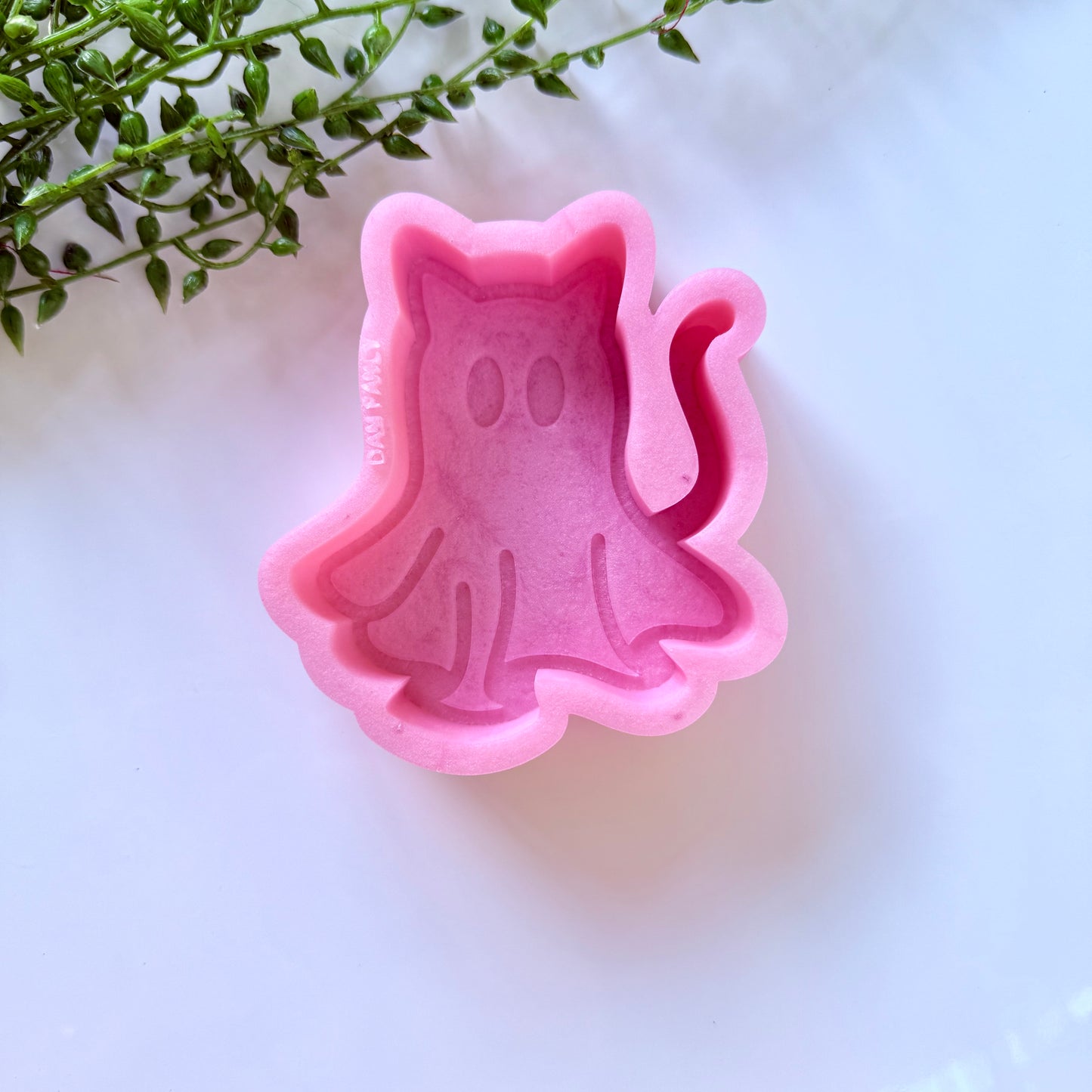 Ghost Kitty Freshie Mold